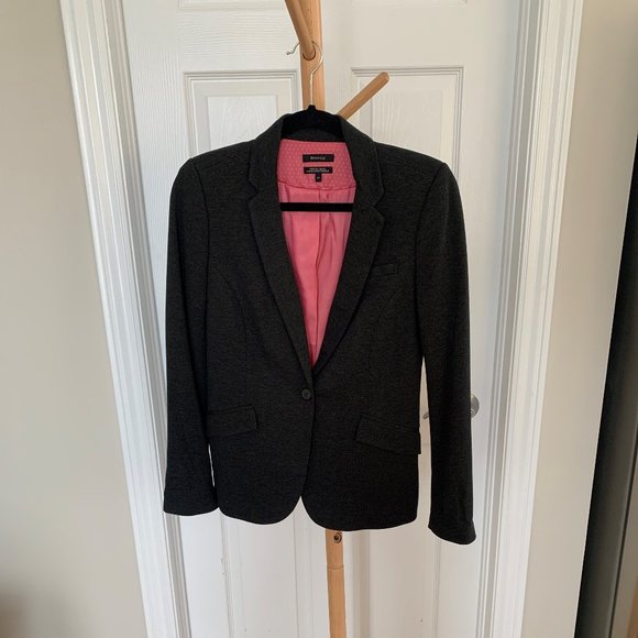 Blazer - Picture 1 of 5